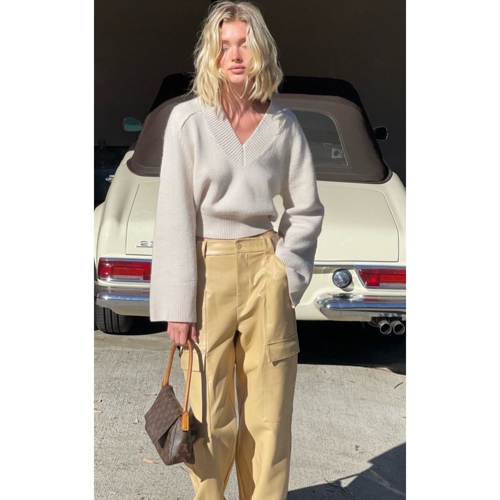 Helsa Talena V Neck Sweater in Light Oat XS  Retails $230